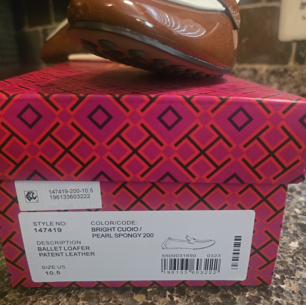 Women's Two-Tone Brown and White Leather Loafers - Picture 2 of 4